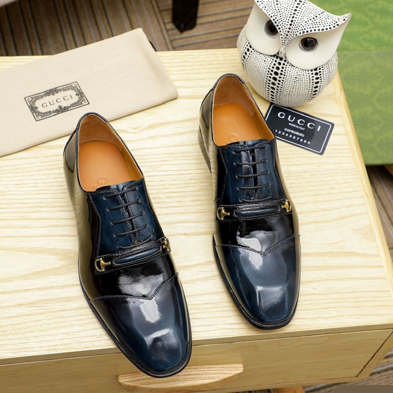 G*u*i leather shoes